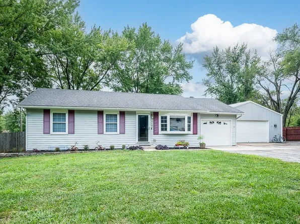 33755 Scott St, De Soto, KS 66018