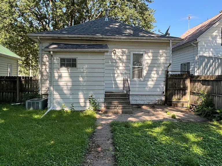 130 Rhey St — Photo 27