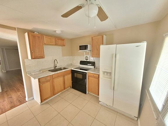 4th image of 3301 58th Ave N #110