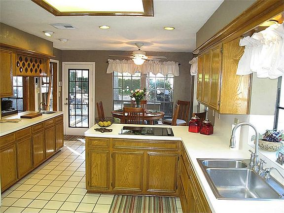 4th image of 4313 Long Glen Dr