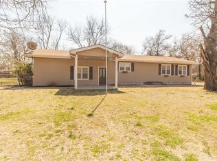 9228 E Cardinal Pl, Midwest City, OK 73130