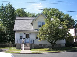 60 Chamberlain Ave, Elmwood Park, NJ 07407