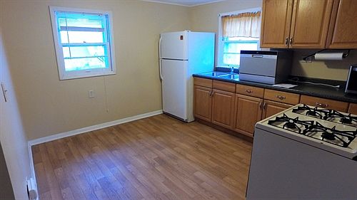 5th image of 419 W Park Ave APT 3