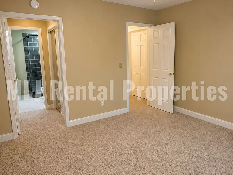 5881 S Irvington Ave — Photo 34