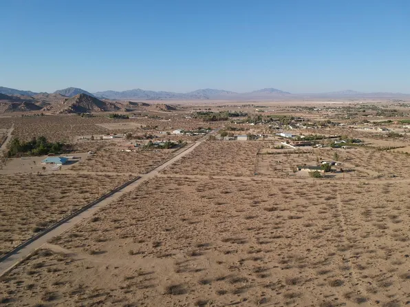 Sharon Ave, Lucerne Valley, CA 92356