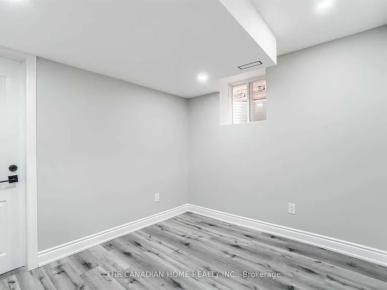 36 Enford Cres #BSMNT — Photo 15