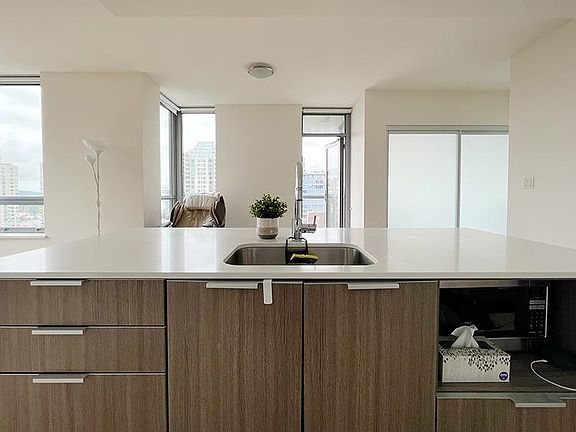 5th image of 1601-1308 Hornby St #1601