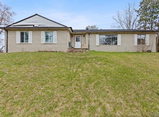 2975 Hadden Rd, Rochester, MI 48306