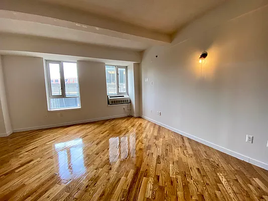 Rented by City Connections Realty | media 8