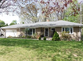 922 N 40th St, Manitowoc, WI 54220