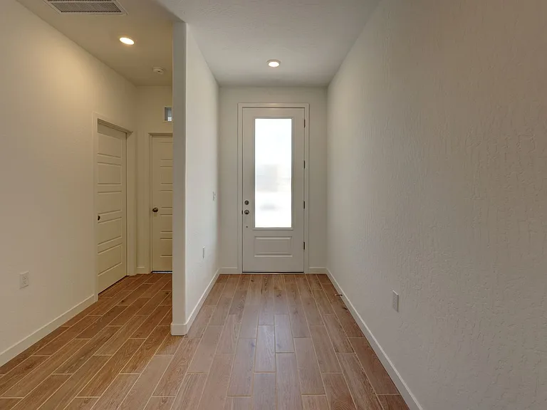 3433 N Gorma — Photo 5