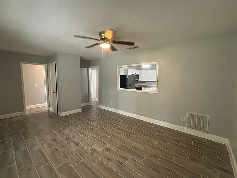 109 S Colorado Ave #A — Photo 5