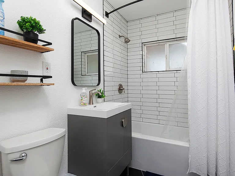 5609 Cervantes Ave — Photo 14