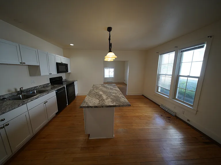 613 S Dewey St #1 — Photo 8