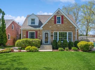 13 W Talcott Rd, Park Ridge, IL 60068