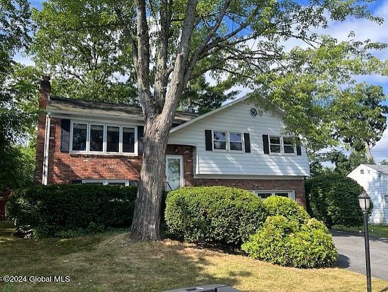 2nd image of 1144 Hendrickson Avenue