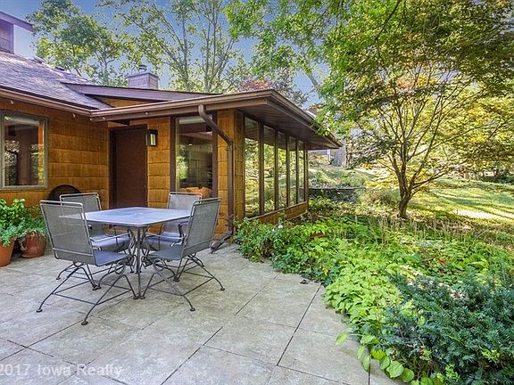 2nd image of 1318 Woodland Dr