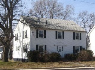 2301 N Prospect Rd APT D, Peoria, IL 61603