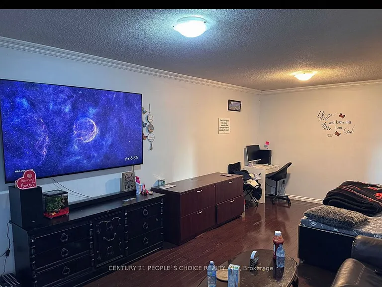 7221 Sigsbee Dr — Photo 2