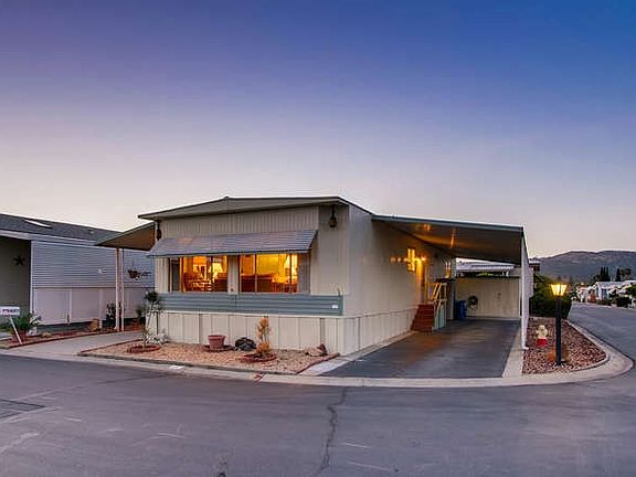 2nd image of 2280 E Valley Pkwy Space 18