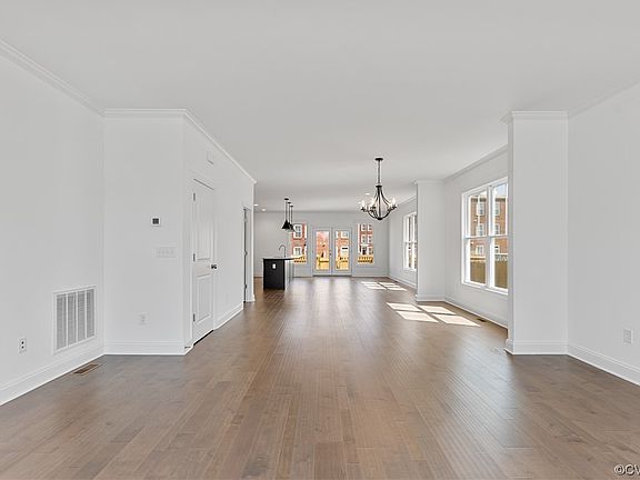 5th image of 1533 N 31st St