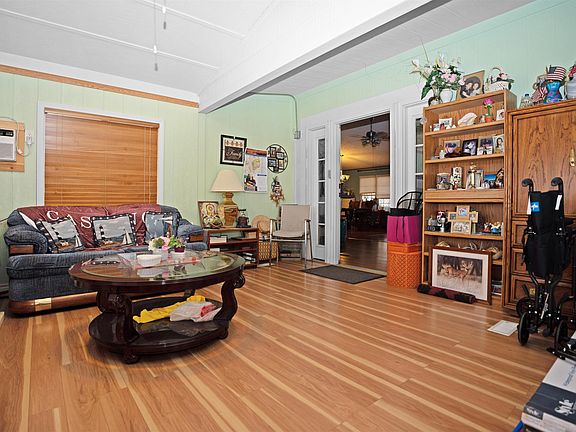 5th image of 25189 Interstate Highway 35