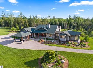 8051 Glade Valley Rd NW, Rapid City, MI 49676