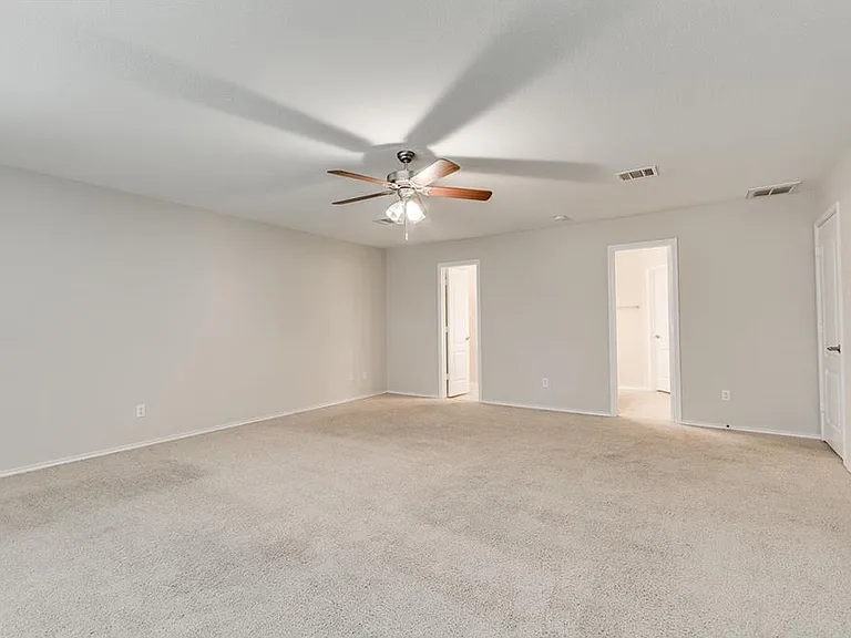 524 Castebar Dr — Photo 17