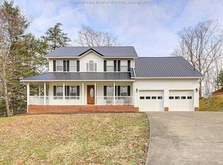 3019 Shadyside Rd, Saint Albans, WV 25177