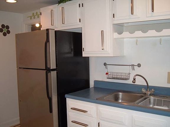 5th image of 1021 Dana Ave APT 3