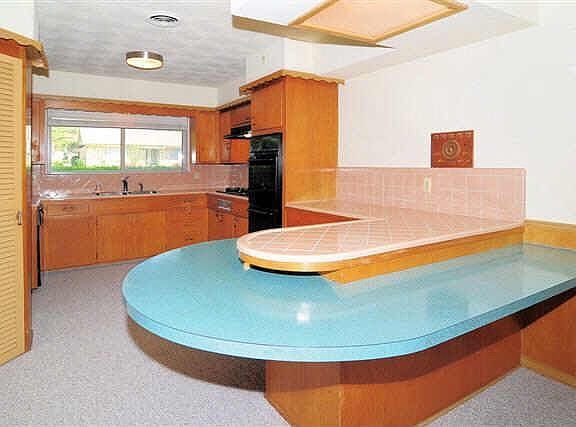 4th image of 9836 Buxhill Dr