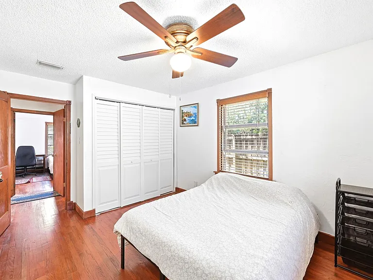1516 SW 24th St — Photo 14