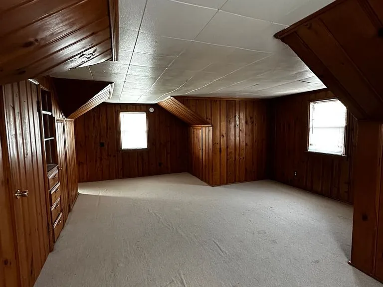 555 Woodsdale Ave — Photo 22