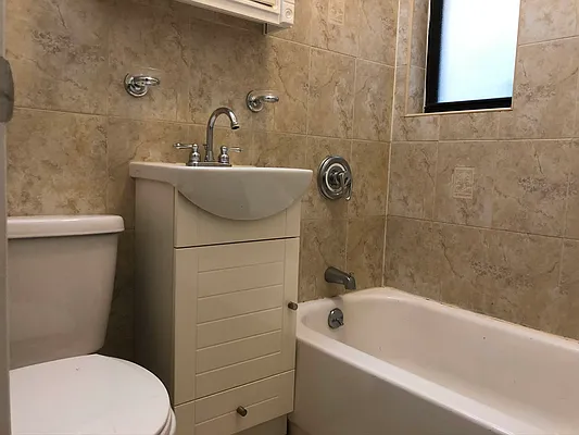 Rented by Compass | media 7