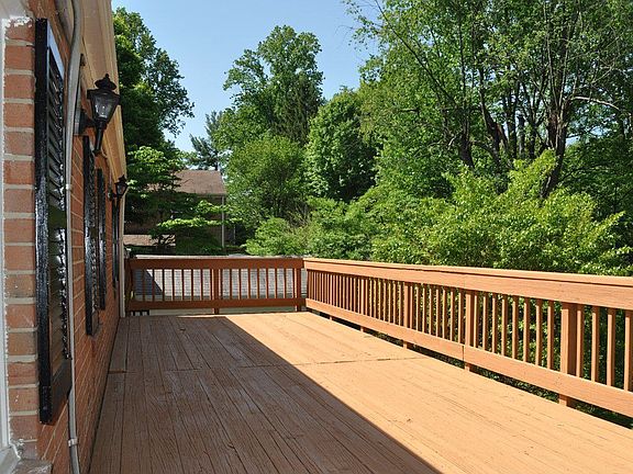 4th image of 3832 Chantal Ln