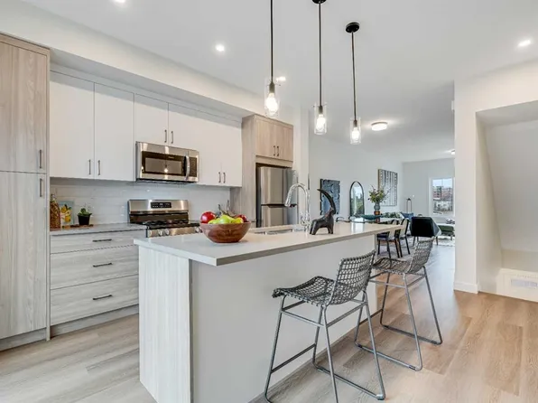 200 E Southridge Dr #1305, Okotoks, AB T1S 0N8