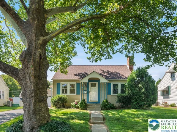 31 George Ave, Nazareth, PA 18064
