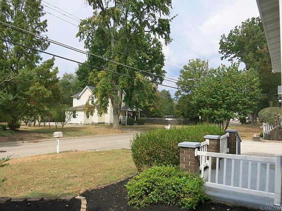 3rd image of 347 Cedar Dr