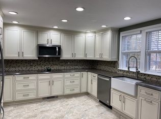 4 Stephen Ave, Worcester, MA 01604