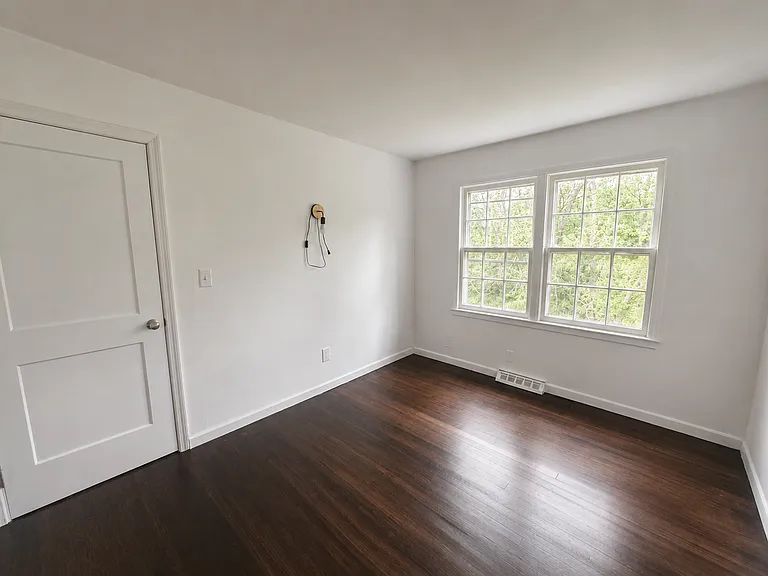 513-515 River Rd — Photo 11