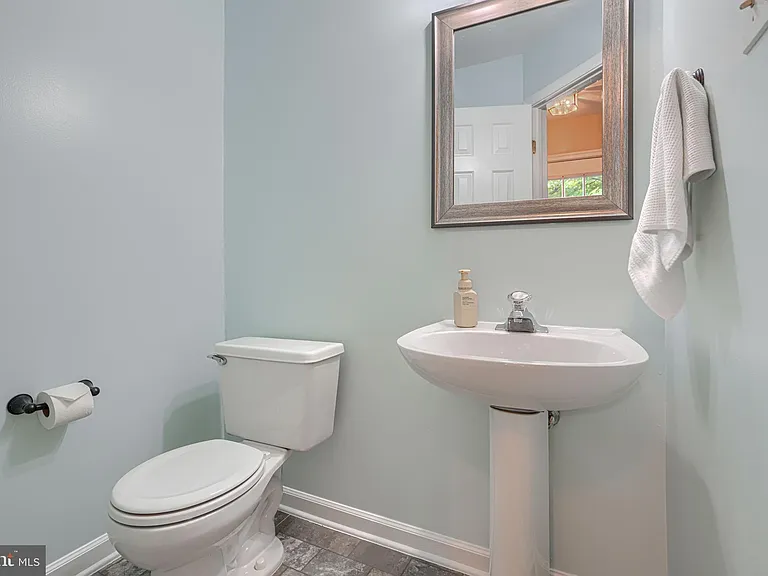 1826 Wye Mills Ln — Photo 8