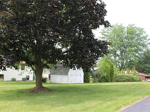 4th image of 74 Village Walk