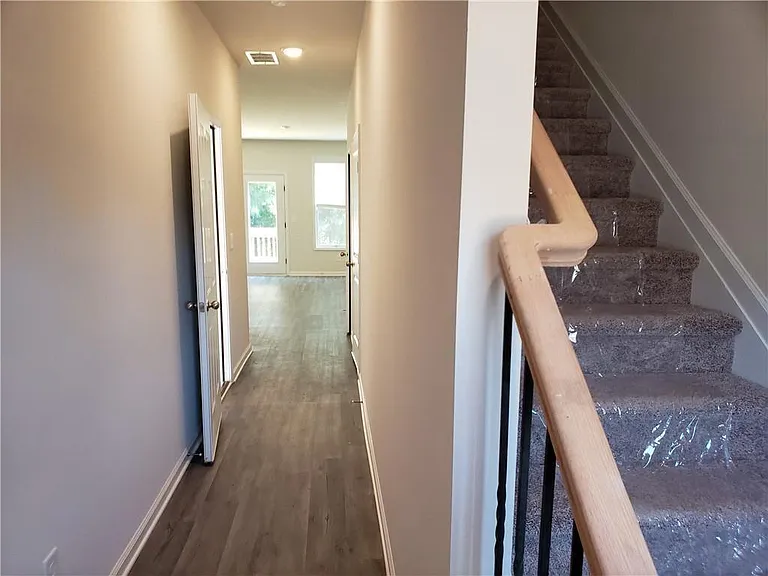 2725 Daybreak Ct — Photo 8