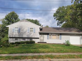 7910 W 52nd St, Overland Park, KS 66202
