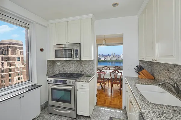 Rented by Brown Harris Stevens | media 6