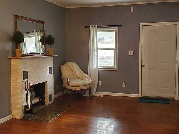 3rd image of 2905 Mitchell Ave