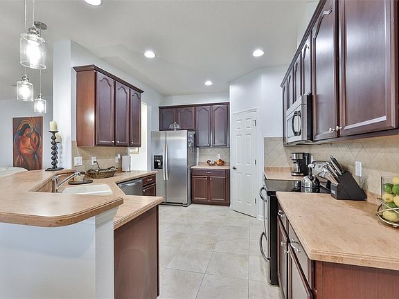 3rd image of 823 SEMINOLE SKY DRIVE