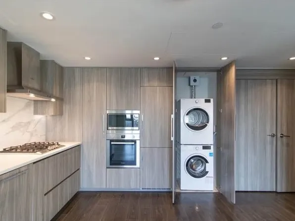 13778 100th Ave #705, Surrey, BC V3T 0V3