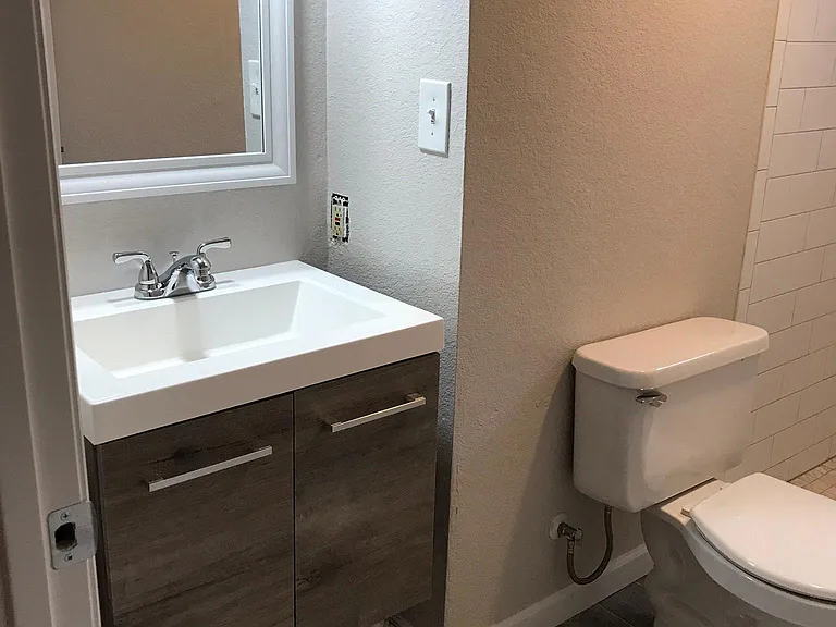 965 Miami Way — Photo 8