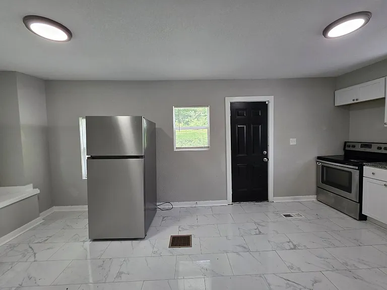 3728 Bales Ave — Photo 7